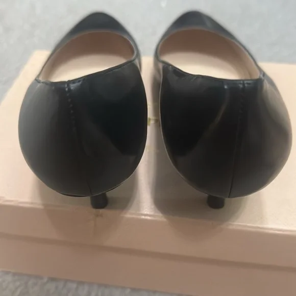 Prada Shoes Size 37.5 - Picture 6 of 7